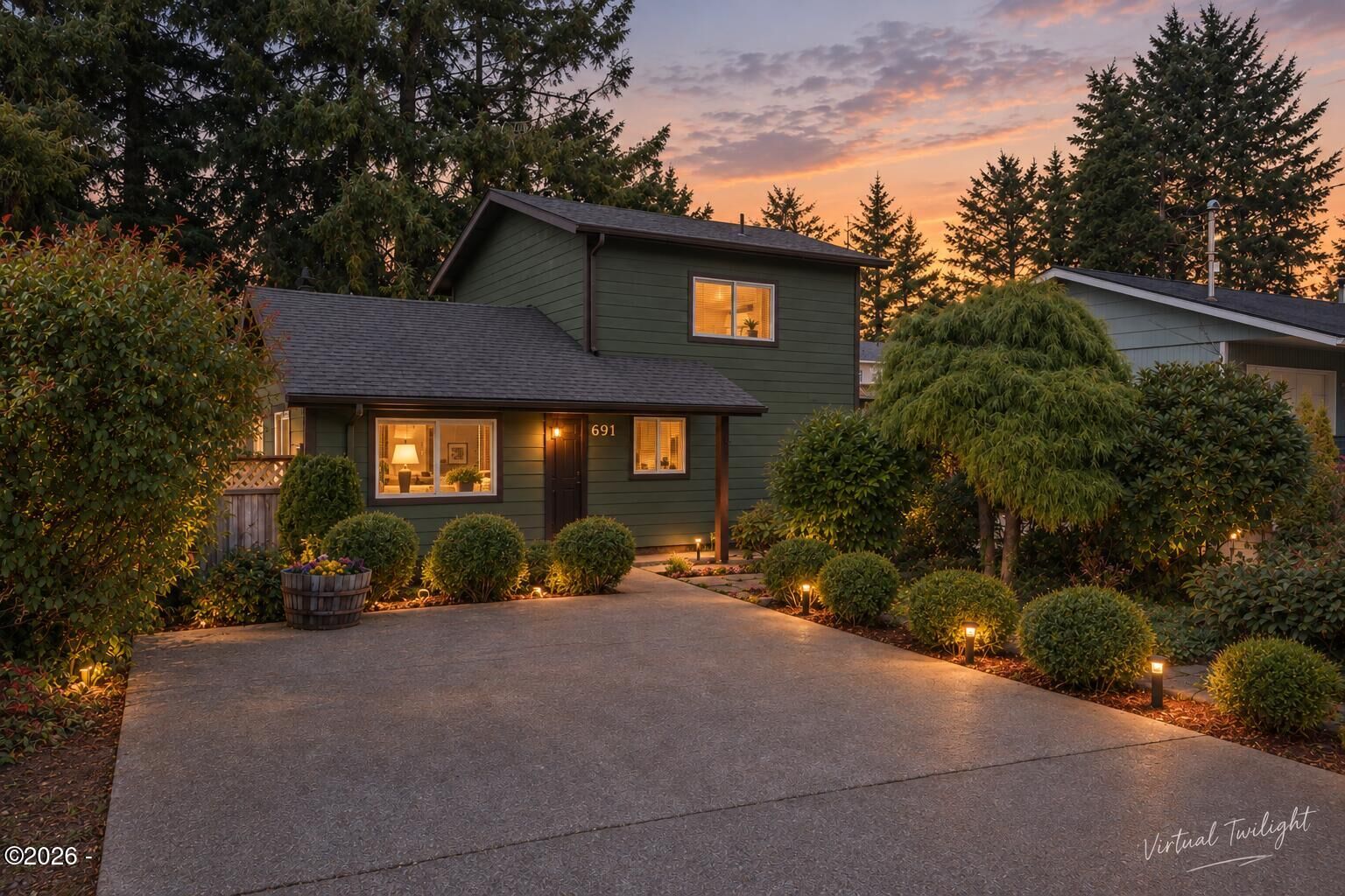 Property Photo: 691 SE Jetty Avenue OR 97367