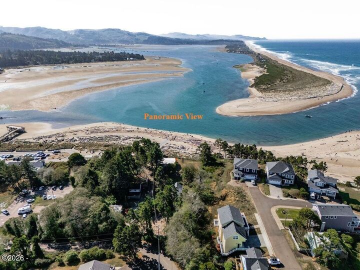 Property Photo: 5023 SW Dune Ave Avenue OR 97367
