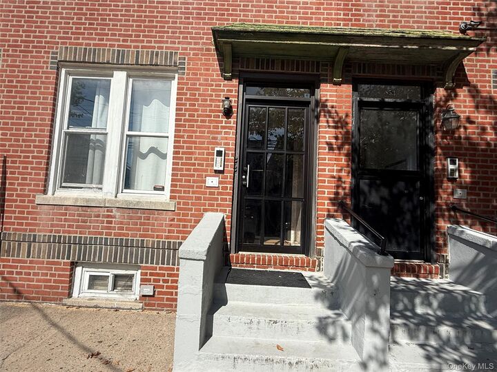 Property Photo: 851 E 228th Street NY 10466