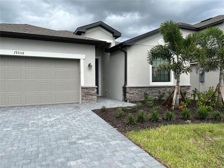 Property Photo:  19536 Fishhawk Trail  FL 34293 