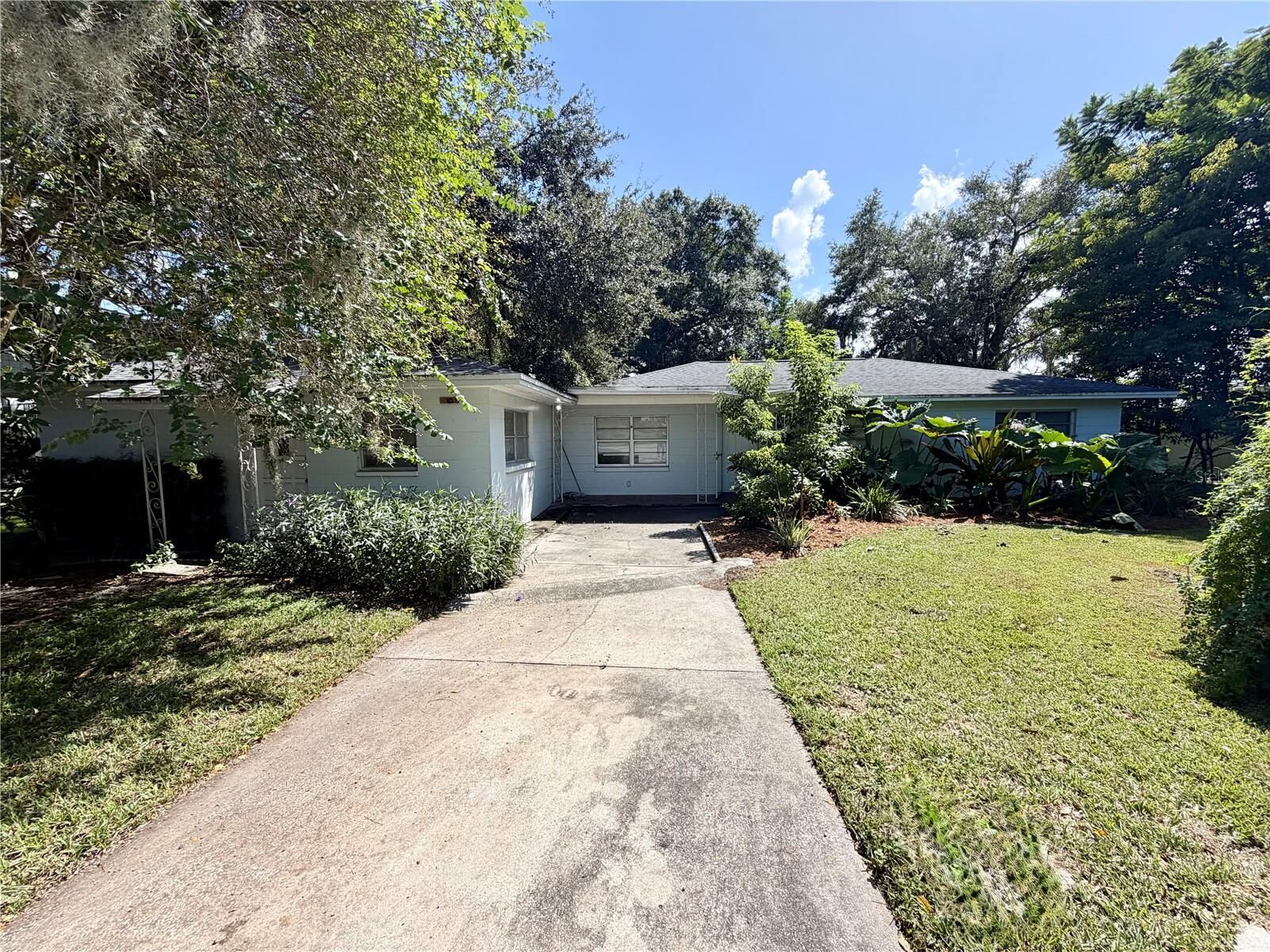 Property Photo: 2035 Shakespeare Street FL 33801