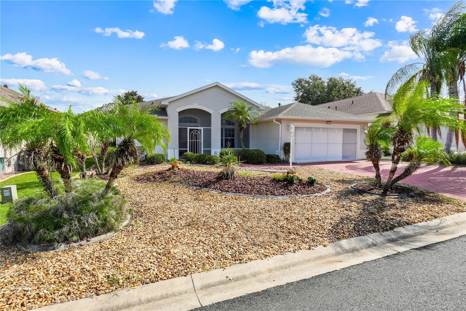 Property Photo:  5111 Ironsides Court  FL 32778 