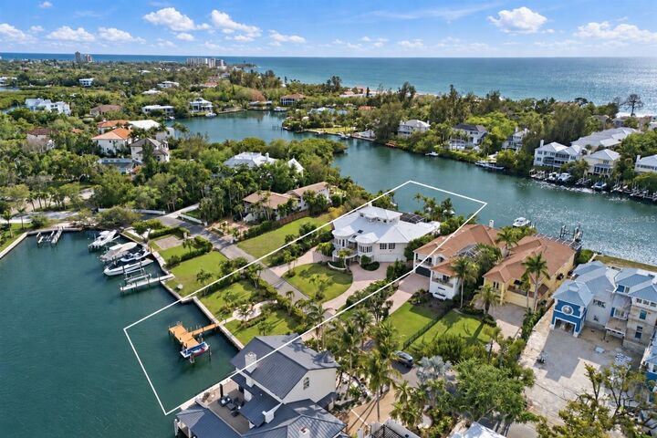 Property Photo:  4034 Roberts Point Road  FL 34242 