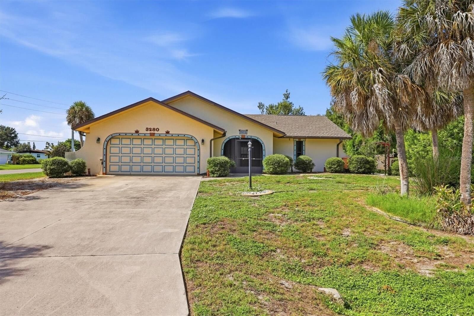 Property Photo: 3280 Siesta Drive FL 34293