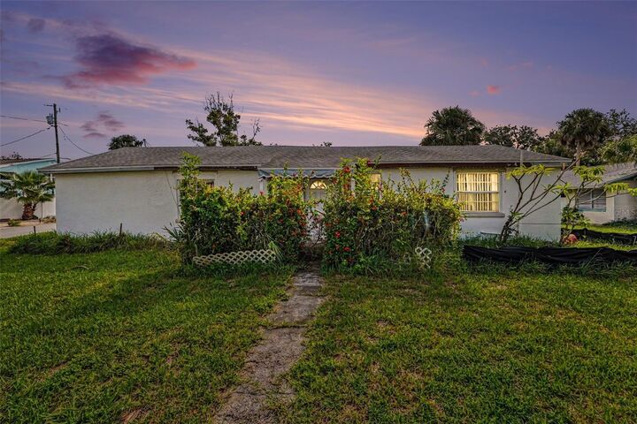 Property Photo: 1811 2nd Street FL 33785