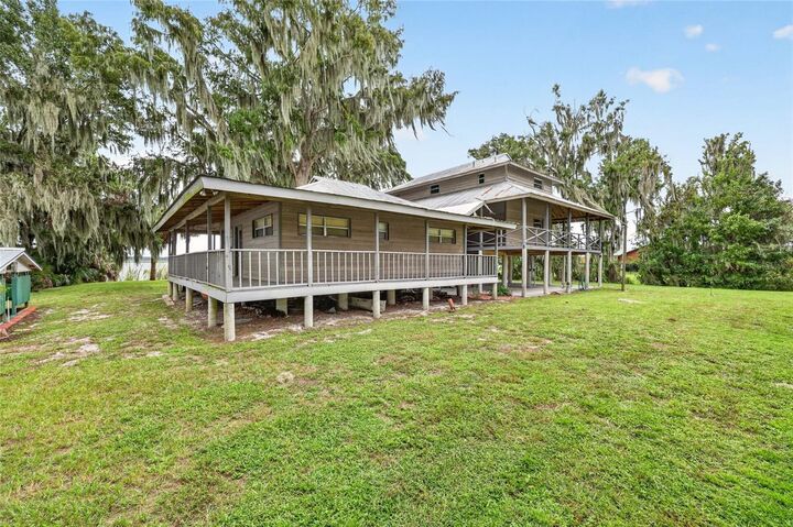 Property Photo:  