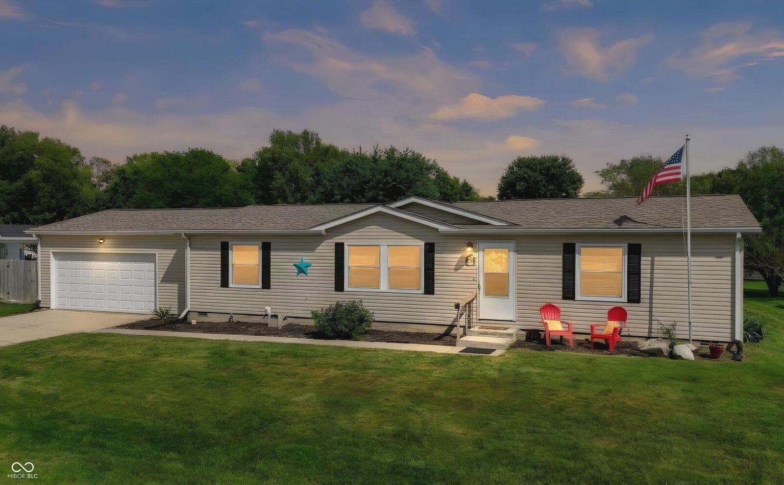 Property Photo:  150 Sunset Court  IN 46034 