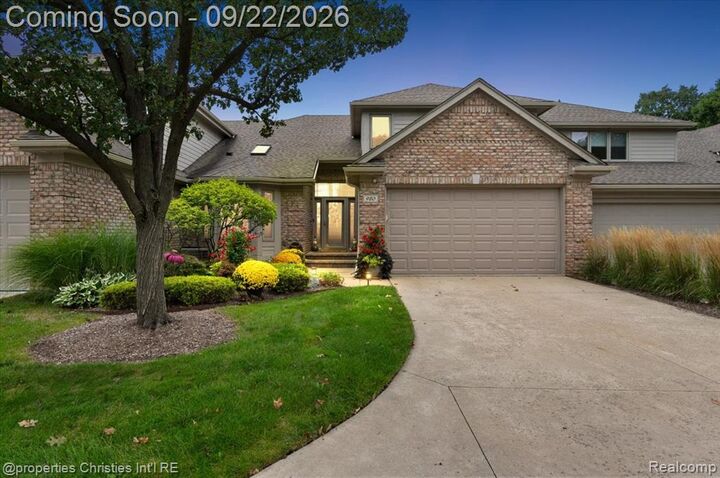 Property Photo:  980 Sunset Drive  MI 48328 4075 
