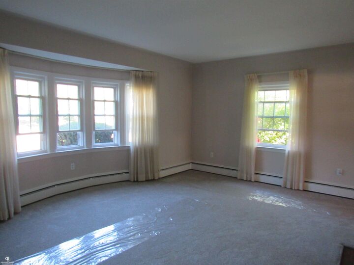 Property Photo: 1499 Wellesley Drive MI 48043
