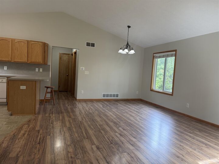 Property Photo:  122 Summit Drive  MI 49010-8627 