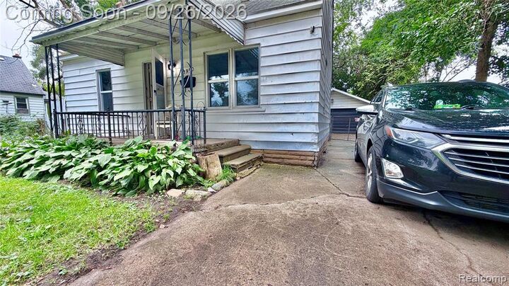 Property Photo: 1950 Michael Avenue MI 48091 2129