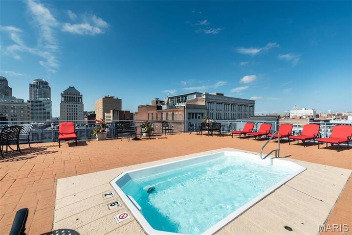 Property Photo:  1113 Washington Avenue 512  MO 63101 