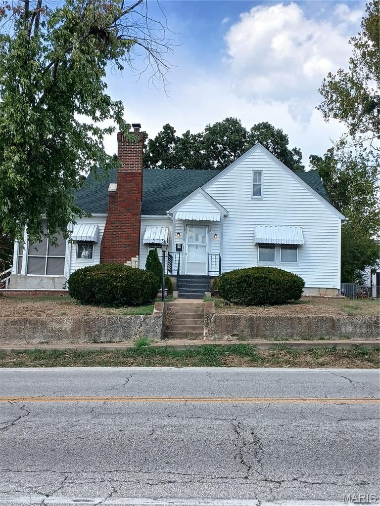 Property Photo: 812 W Miller Street MO 63020