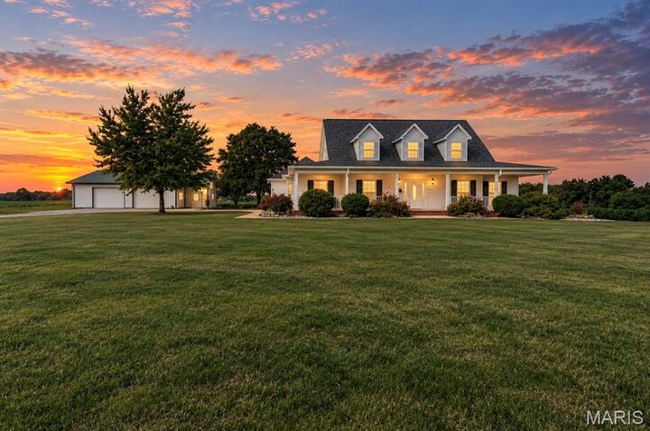 Property Photo: 8053 N State Route 159 IL 62067