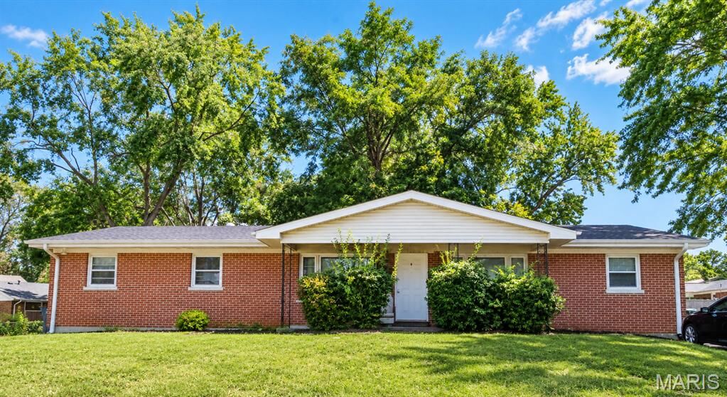 Property Photo: 908-910 Cole Boulevard MO 63301