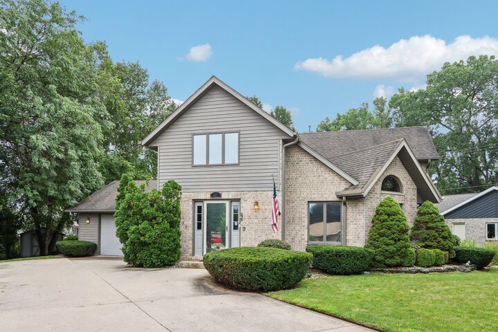 Property Photo:  432 Jennifer Ave  WI 53105 