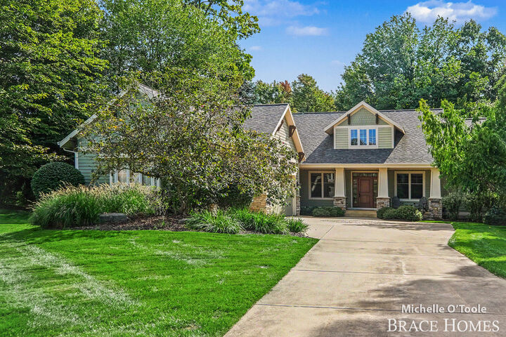 Property Photo: 4260 S Oak Pointe Court NE MI 49525