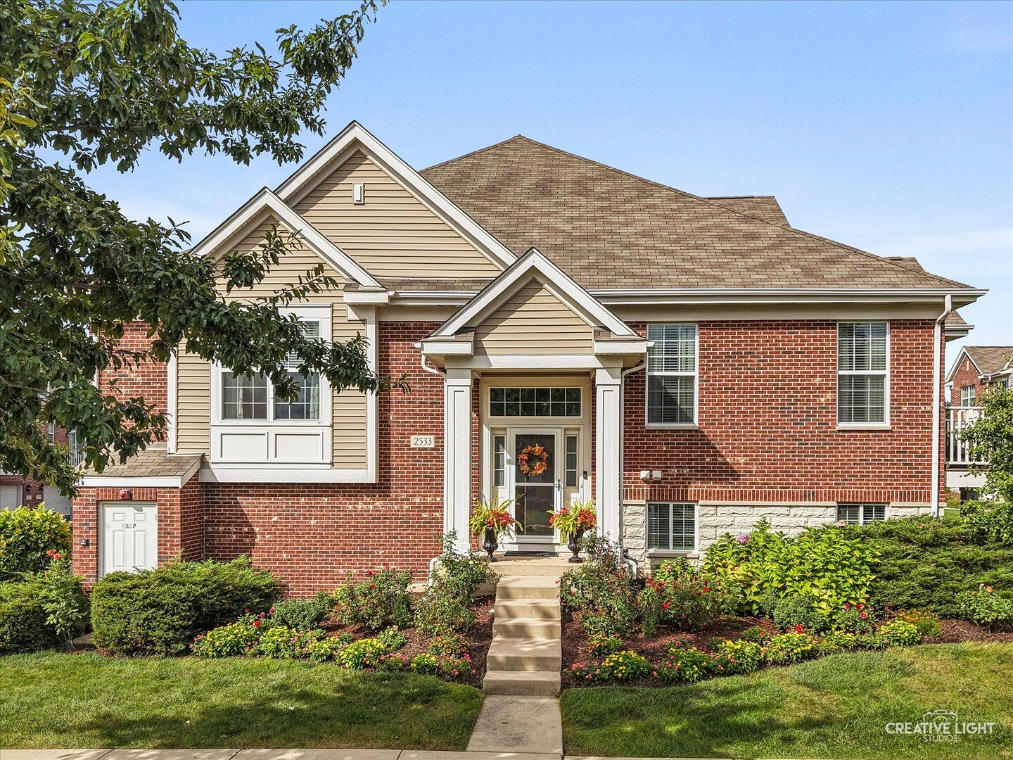 Property Photo:  2533 Dunraven Avenue  IL 60540 