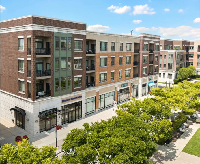 Property Photo:  801 Village Center Drive 202  IL 60527 