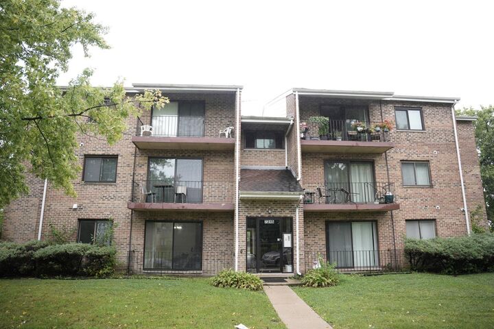 Property Photo: 7315 Tiffany Drive 2B IL 60462