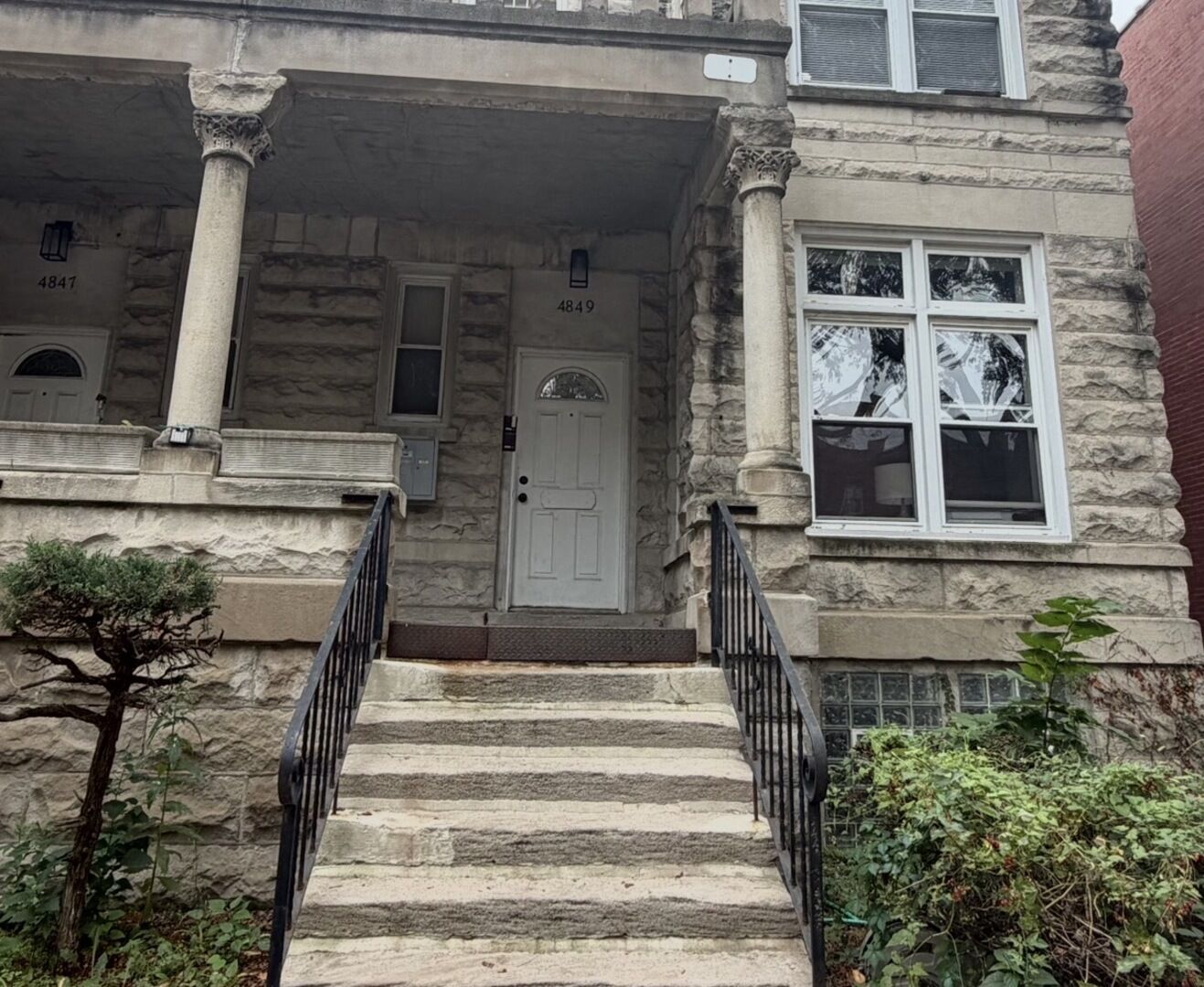 Property Photo:  4849 S Forrestville Avenue 2  IL 60615 