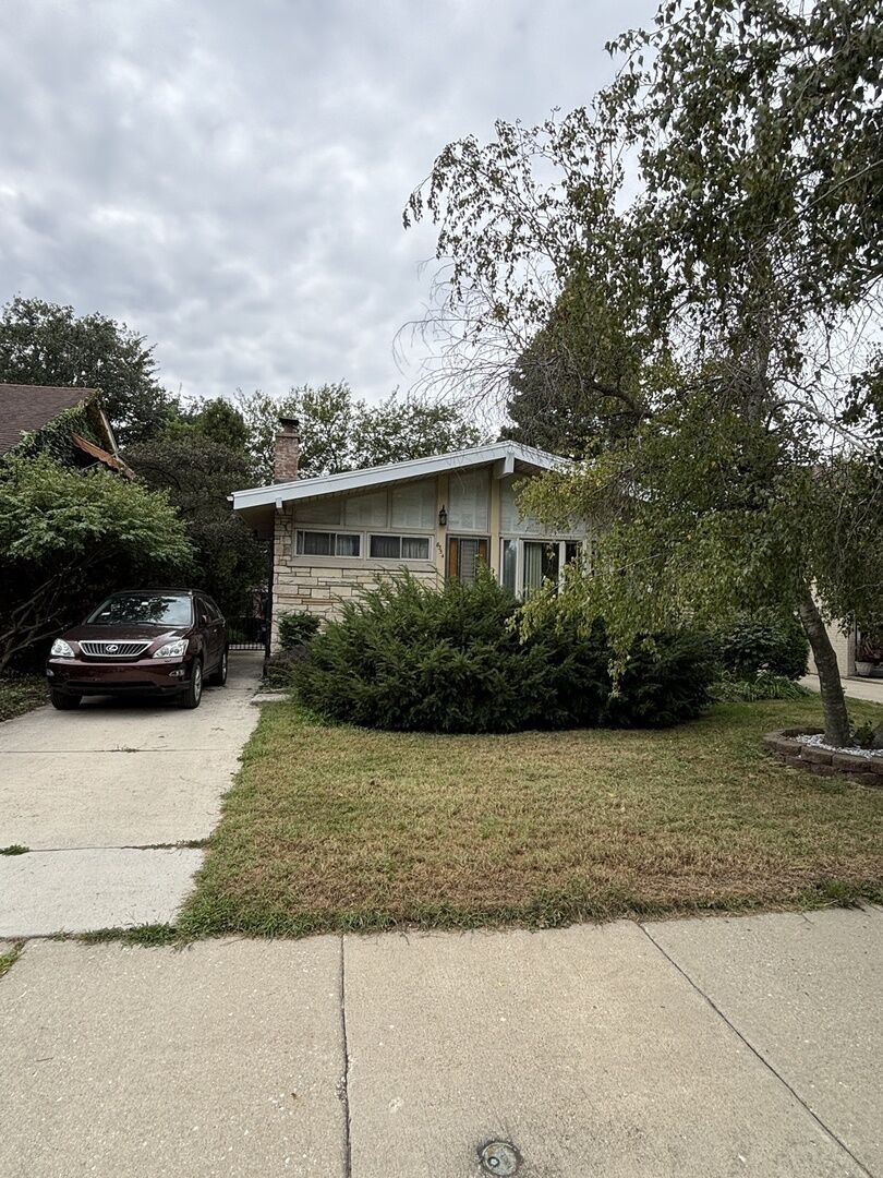 Property Photo: 8354 S Kimbark Avenue IL 60619