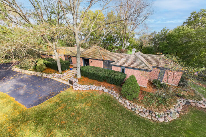 Property Photo:  47 Little Cahill Road  IL 60013 