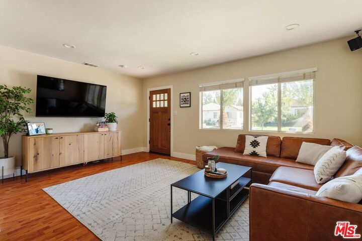 Property Photo:  17623 Bromley Street  CA 91316 