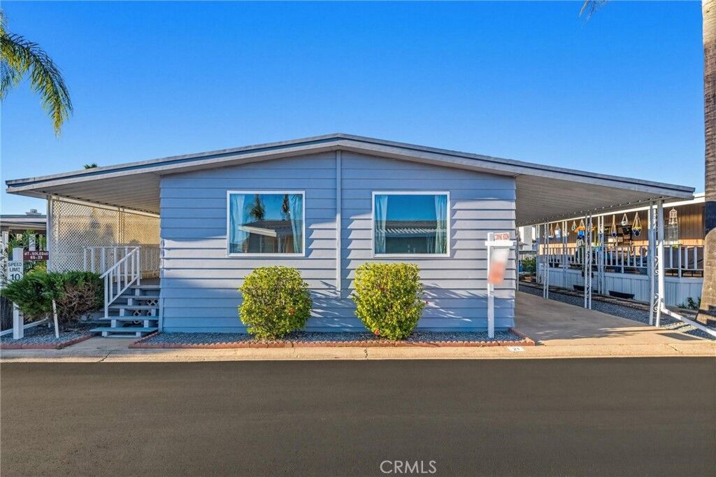 Property Photo: 1212 H Street 21 CA 92065
