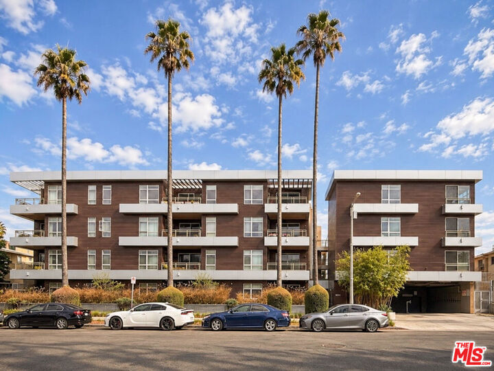 Property Photo:  6001 Carlton Way 409  CA 90028 
