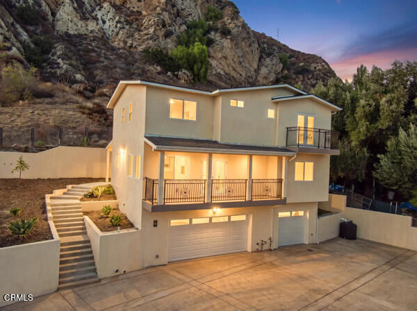 Property Photo:  923 N Main  CA 93040 