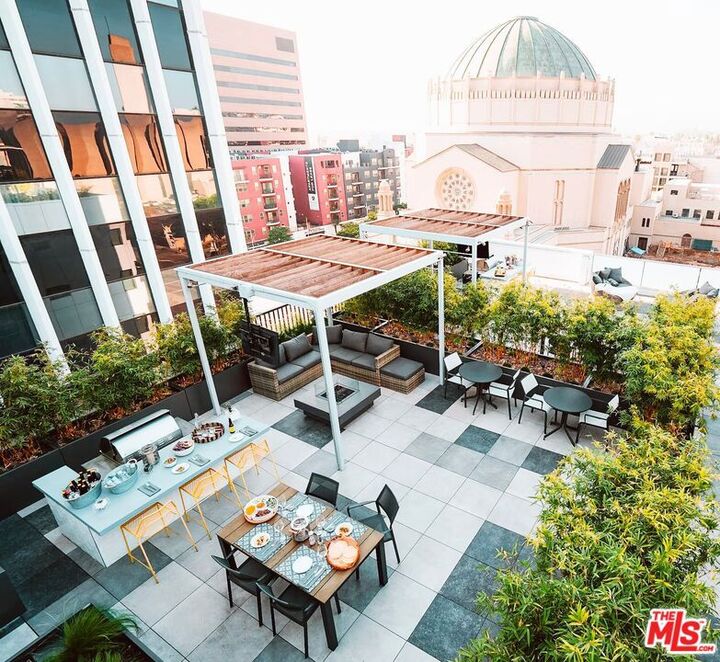 Property Photo: 3640 Wilshire Boulevard 629 CA 90010