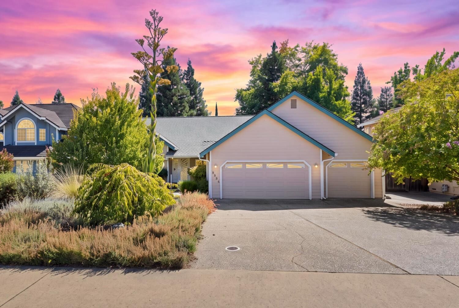 Property Photo: 8522 Kenneth Ridge Court CA 95628