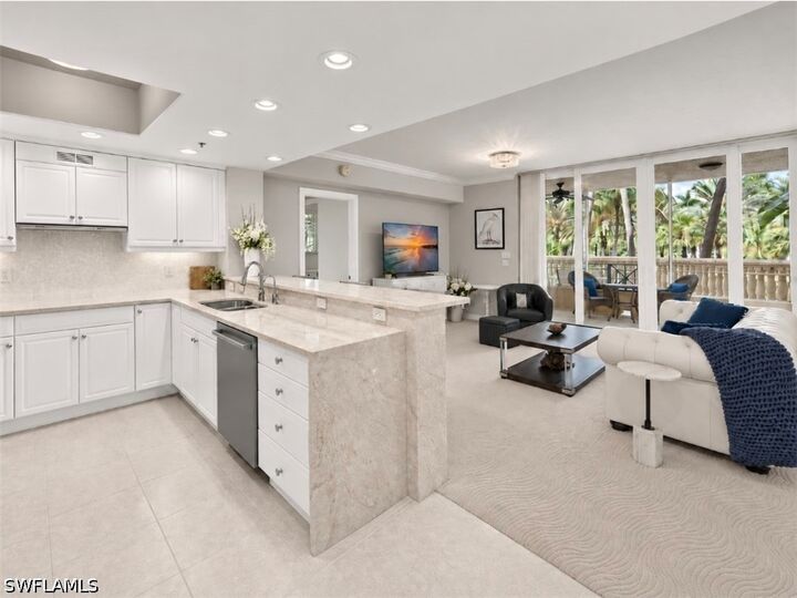 Property Photo: 2748 Tiburon Boulevard E 106 FL 34109