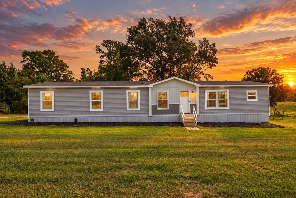 Property Photo:  926 Rifle Road  TX 75969 