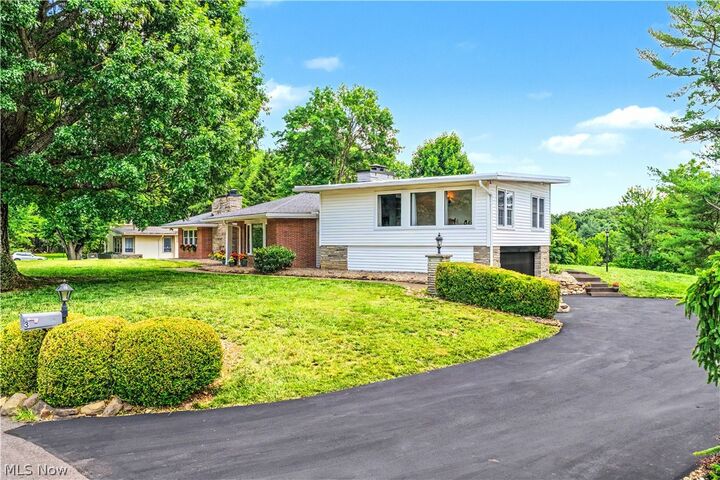 Property Photo: 3 Meadowcrest Drive WV 26104