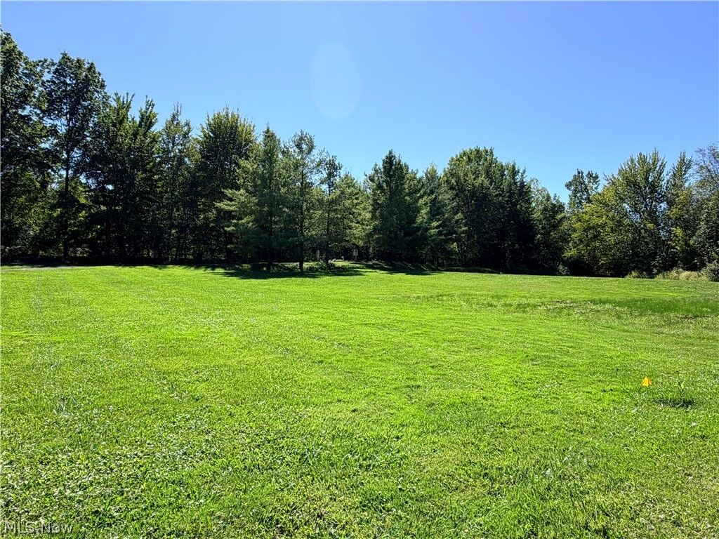 Property Photo:  7 Tami Court  OH 44410 
