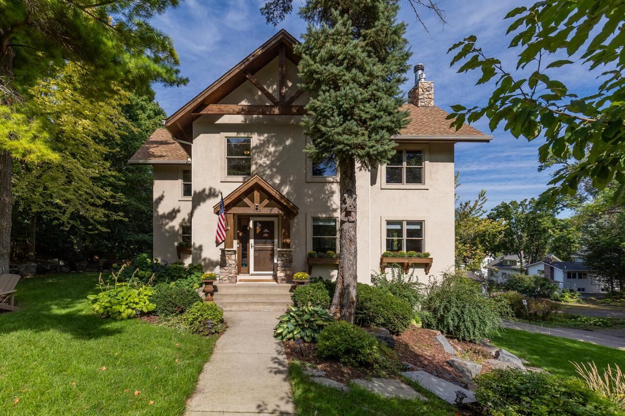 Property Photo:  126 Courtland Street  MN 55331 