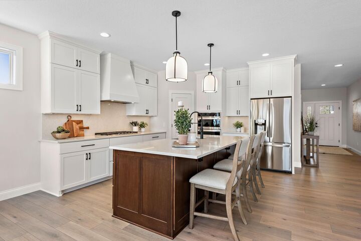 Property Photo:  3886 Larabee Avenue NE  MN 55376 