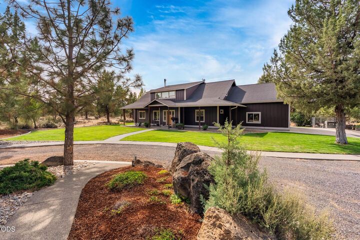 Property Photo:  65855 61st Street  OR 97703 