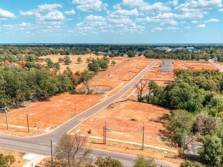 Property Photo:  2909 Garrett Street  OK 73020 