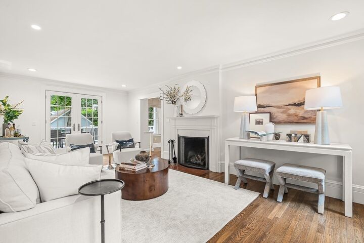 Property Photo:  8 Tennyson Rd  MA 02481 