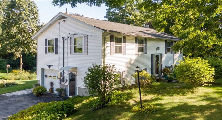 Property Photo:  1 Corttiss Rd  CT 06255 