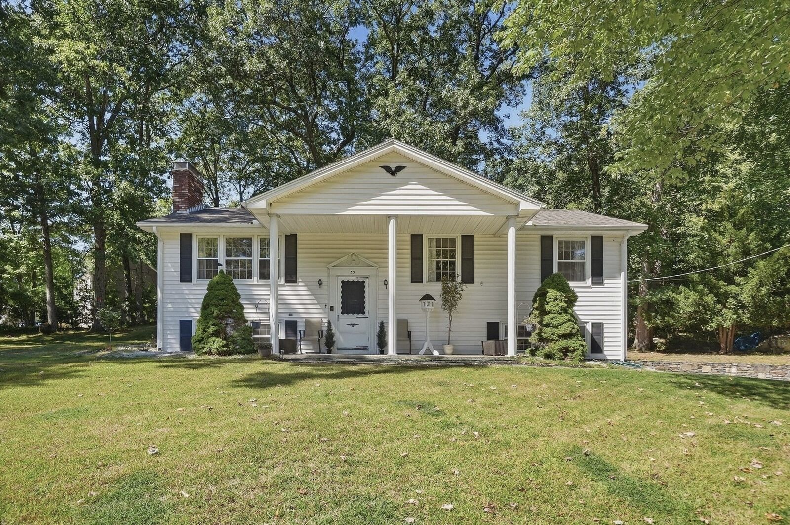 Property Photo:  33 Braney Road  MA 01527 