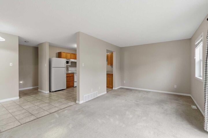 Property Photo:  100 St. Laurent Way 44  AB T9K 1R4 