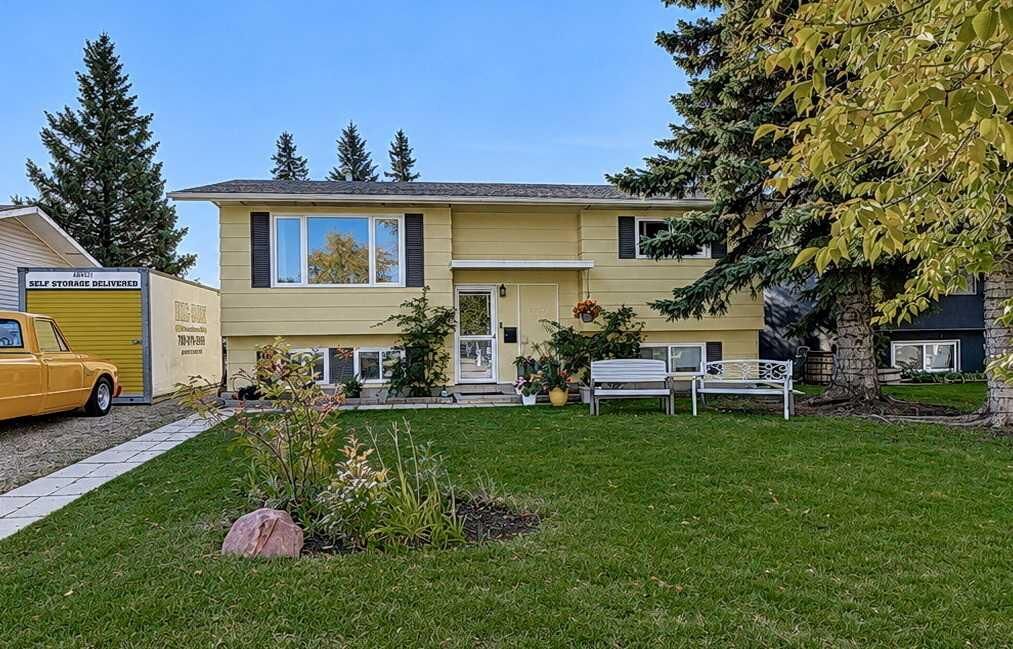 Property Photo:  9715 Prairie Road  AB T8V 3Z1 