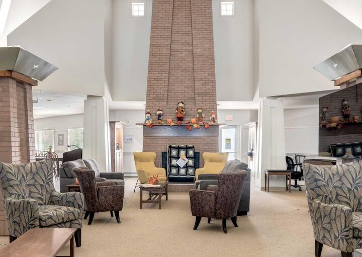 Property Photo:  305 1 Avenue NW 101  AB T4B 2M5 
