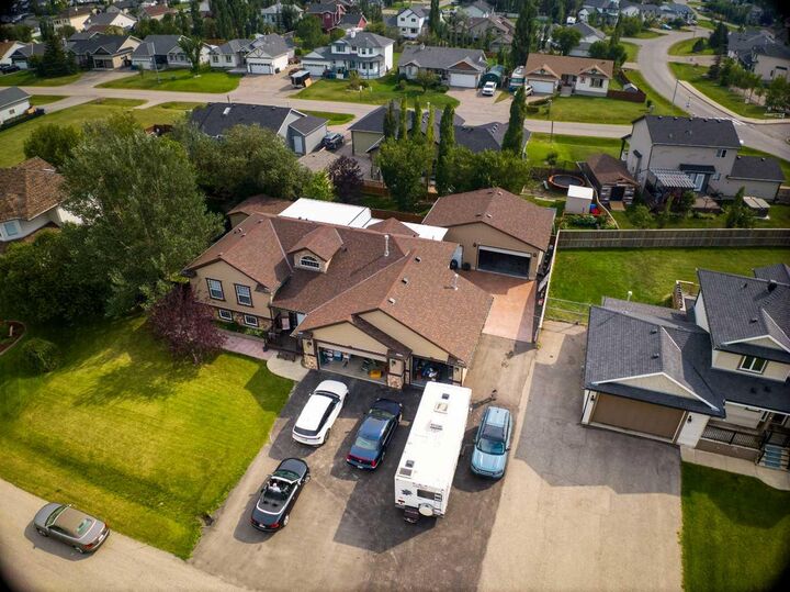 Property Photo:  11 Wenstrom Crescent NE  AB T0J 1X1 