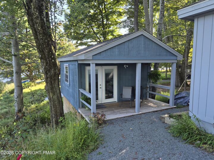 Property Photo: 136 Birch Ledge Road PA 18325