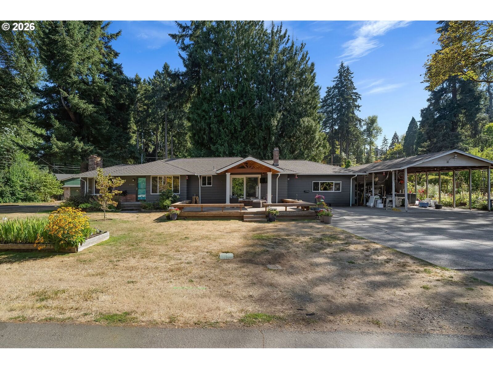 Property Photo:  5720 River St  OR 97068 